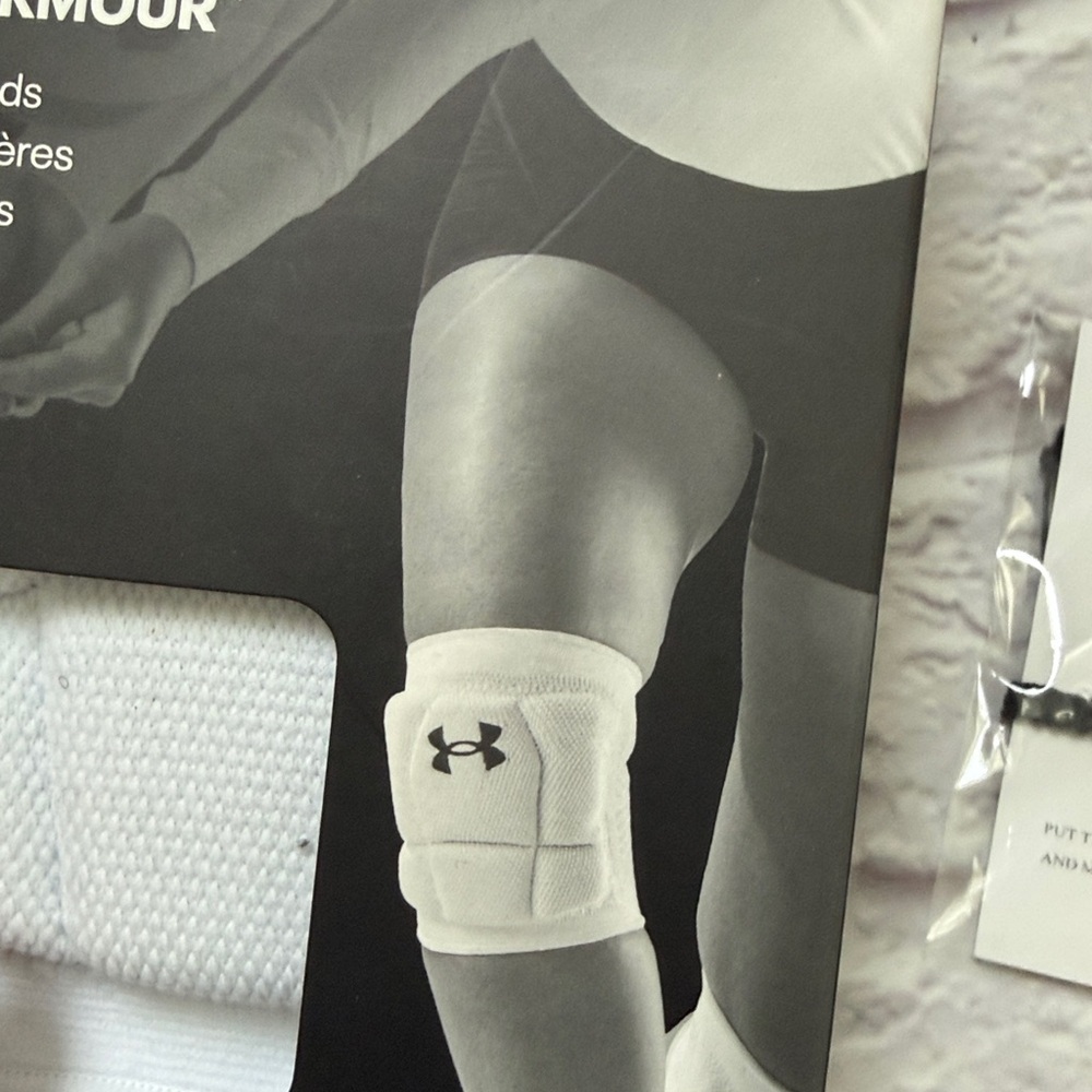 Under Armour White Volleyball knee pads women’s small - Picture 3 of 4